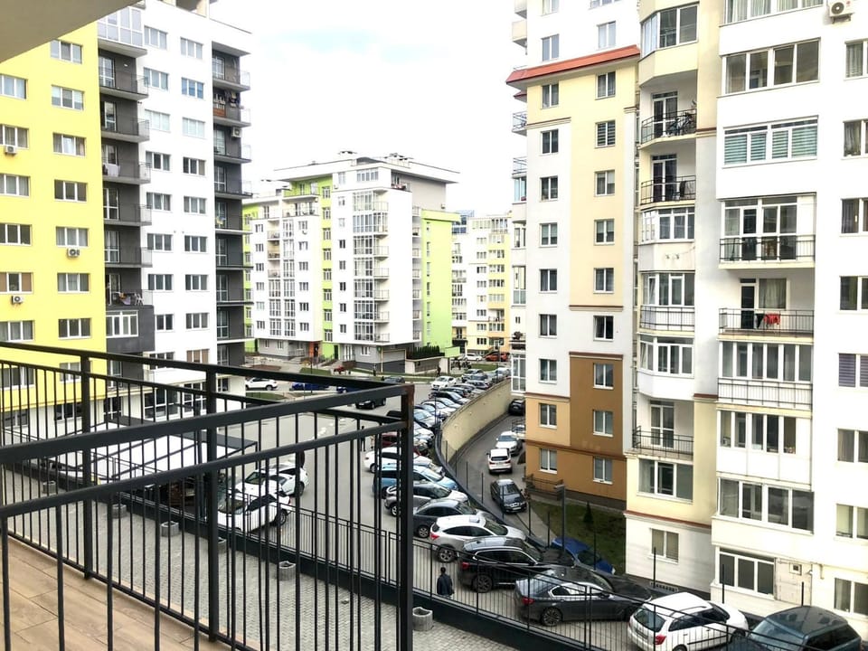 Property building, Neighbourhood, Parking