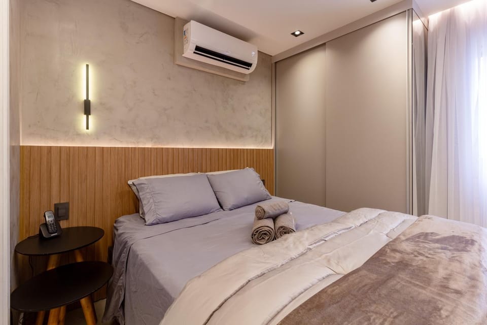 Bed, Bedroom, towels, air conditioner