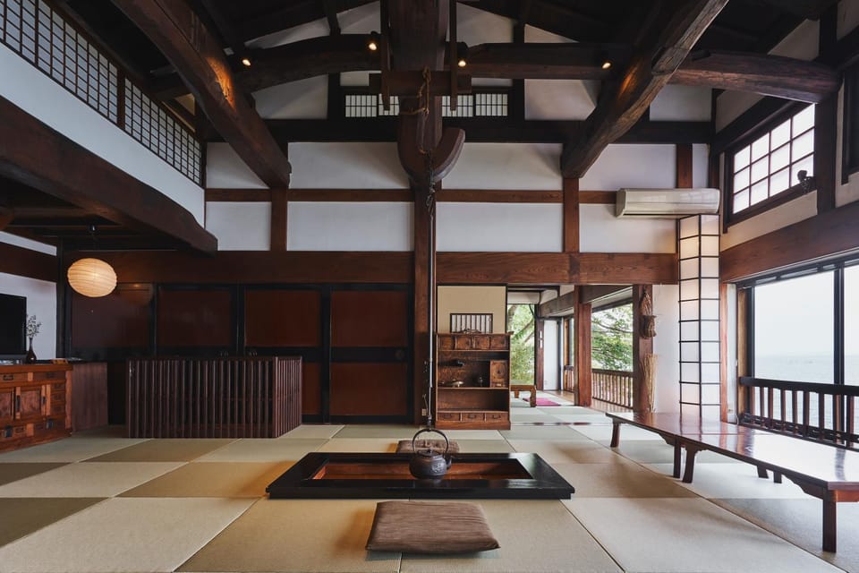 Living room, Lake view