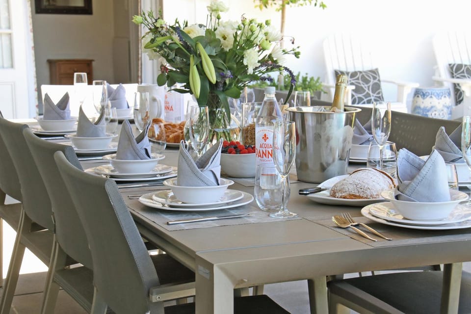 Patio, Dining area