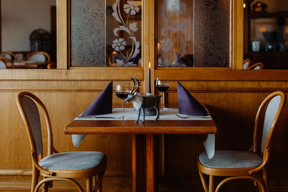 Restaurant/places to eat, Restaurant/places to eat, Drinks, Alcoholic drinks