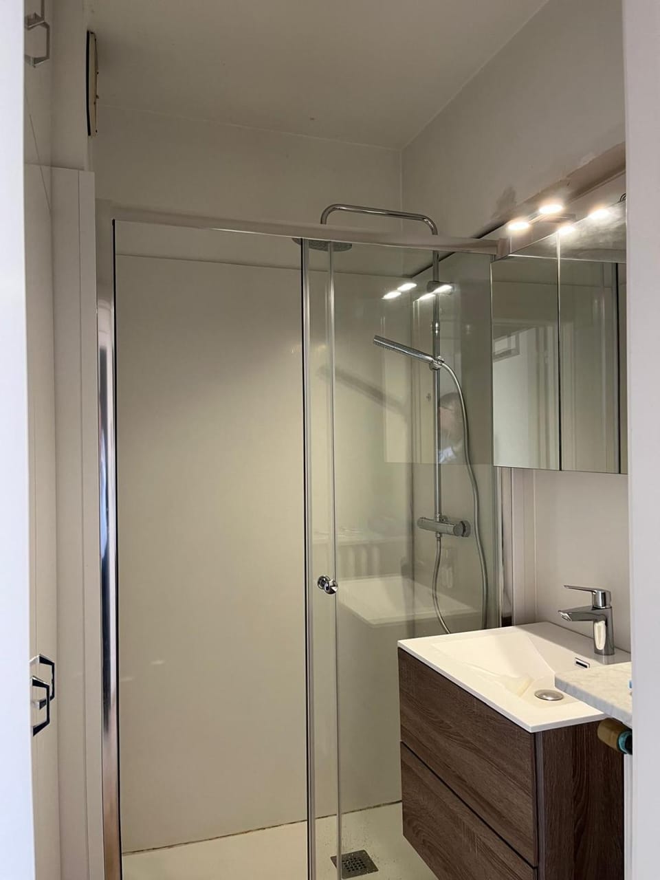 Shower, Bathroom