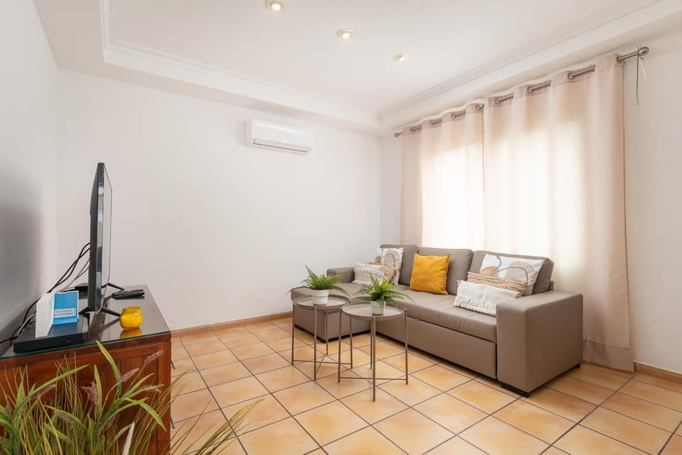 Living room, air conditioner