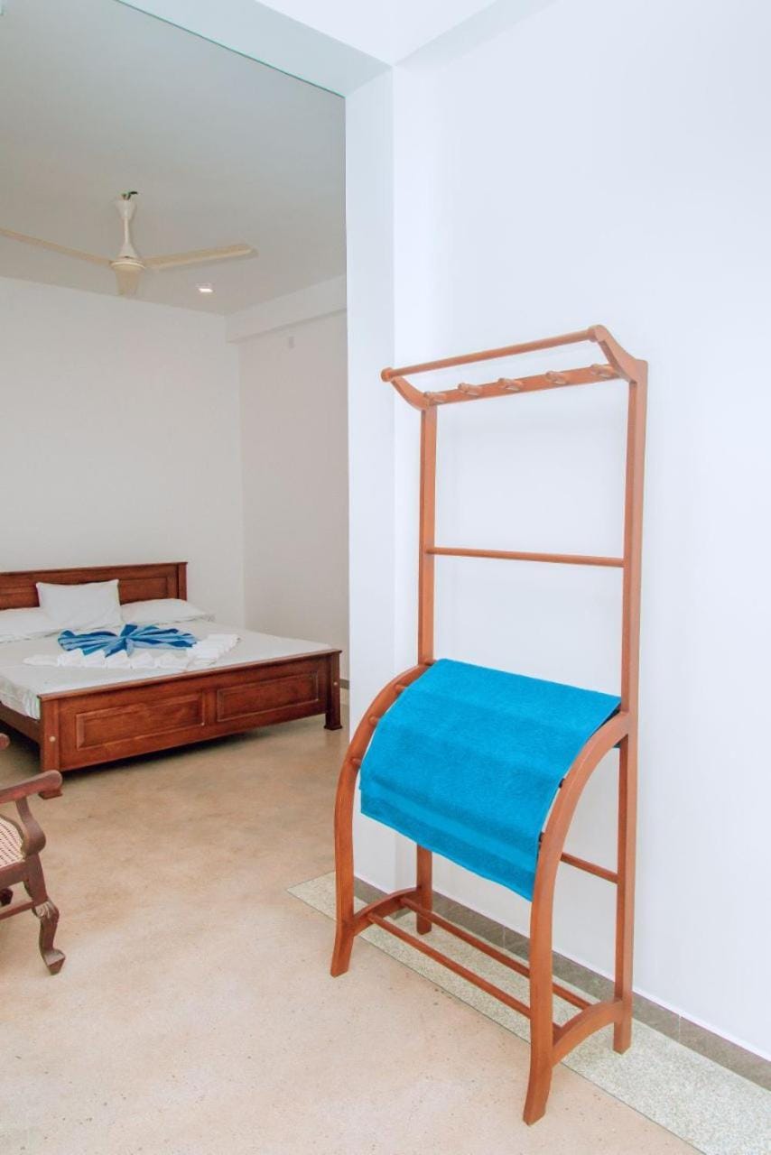 La Serene Resort Bed and Breakfast in Kamburugamuwa