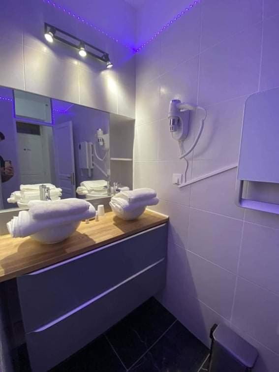 Gîte Love Dreams Jacuzzi privatif House in Occitanie