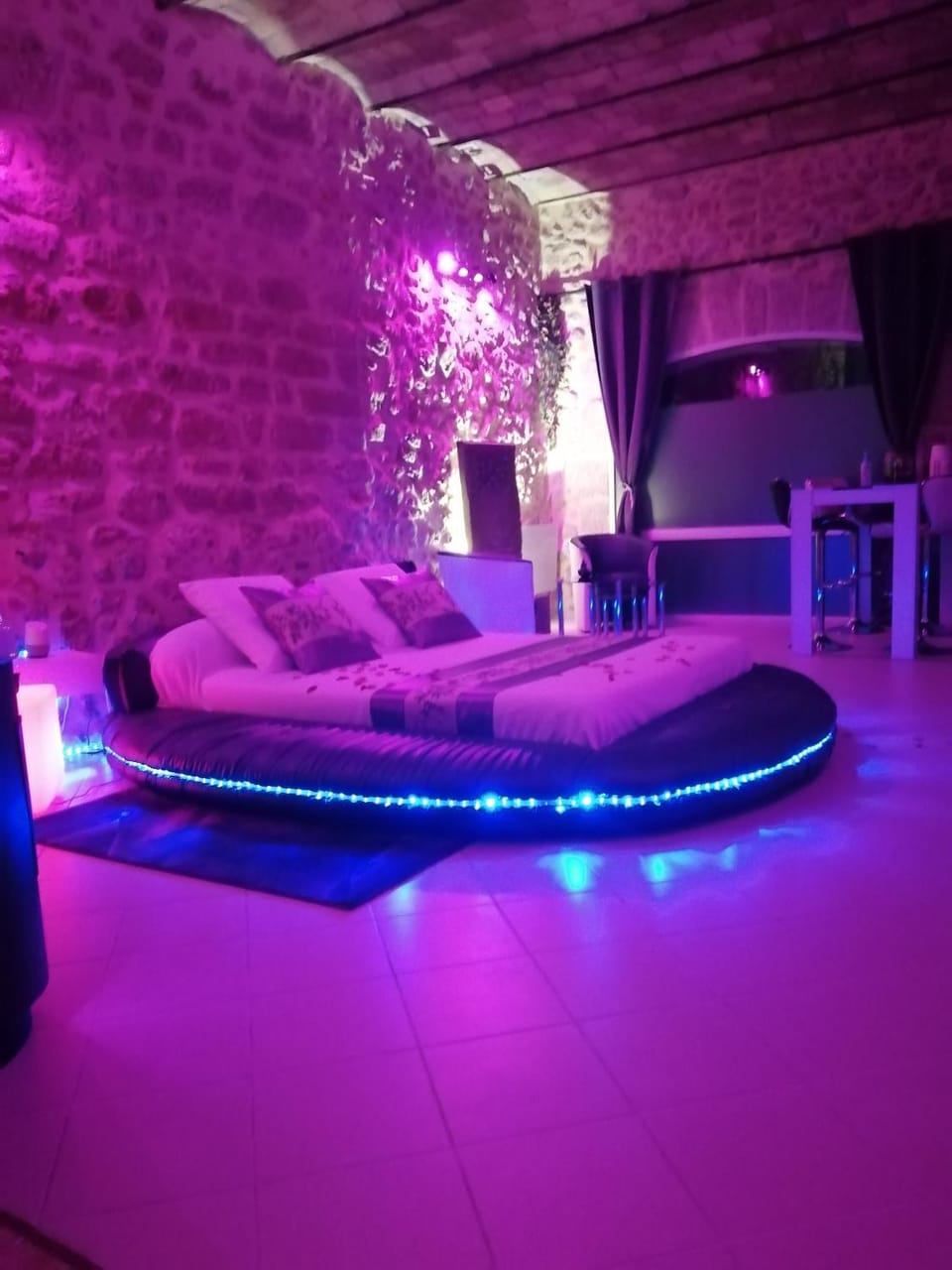 Gîte Love Dreams Jacuzzi privatif House in Occitanie
