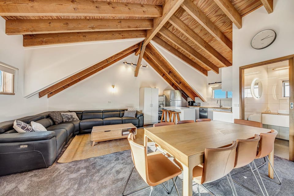 Kitchen or kitchenette, Living room, Dining area