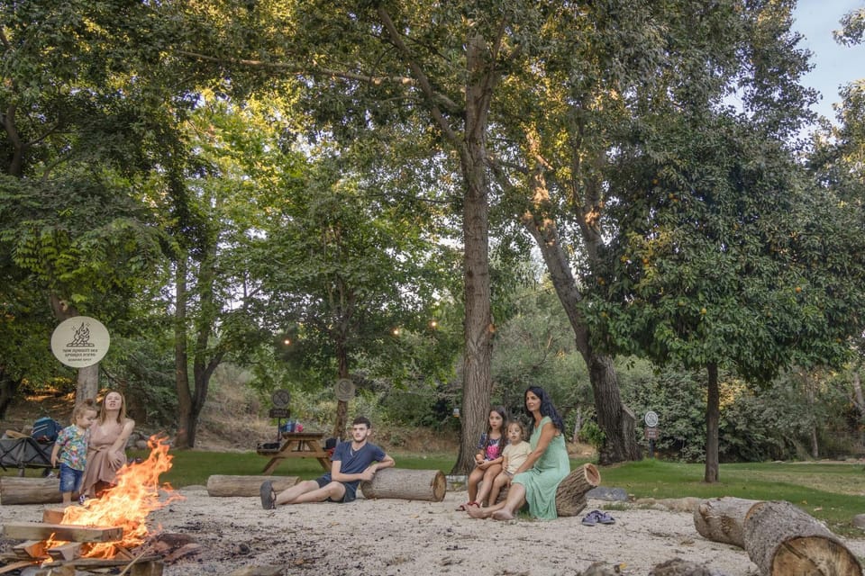 People, Natural landscape, Area and facilities, group of guests
