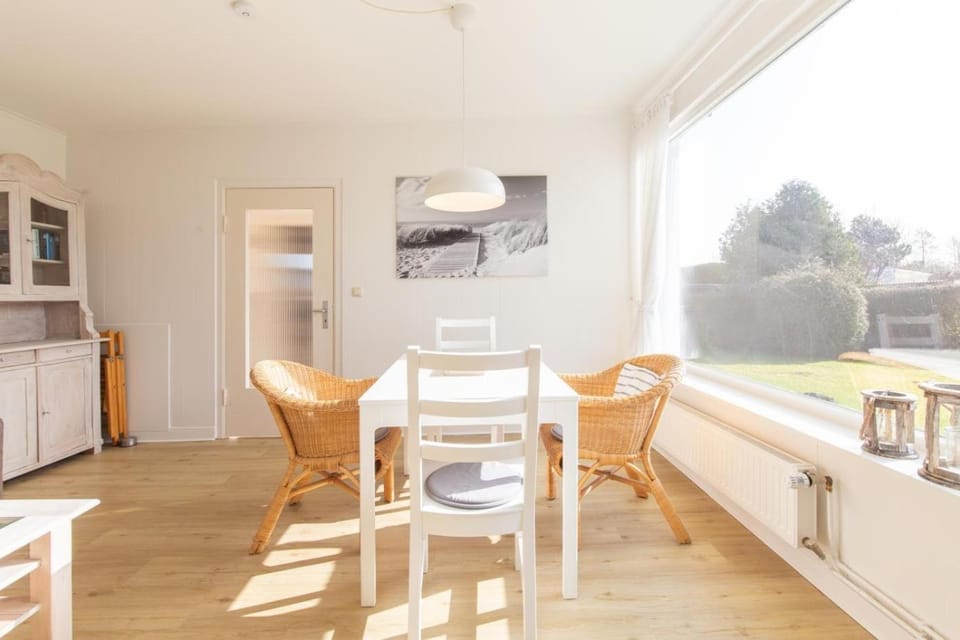 Ferienhaus Kleeblatt 5 - Zentrale, ruhige Lage mit Garten und Terrasse House in Scharbeutz