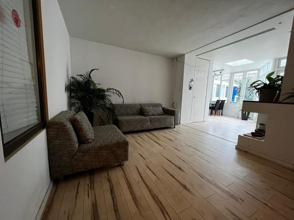 New 5min TU Delft & city center Garden Room Cleo Apartment in Delft