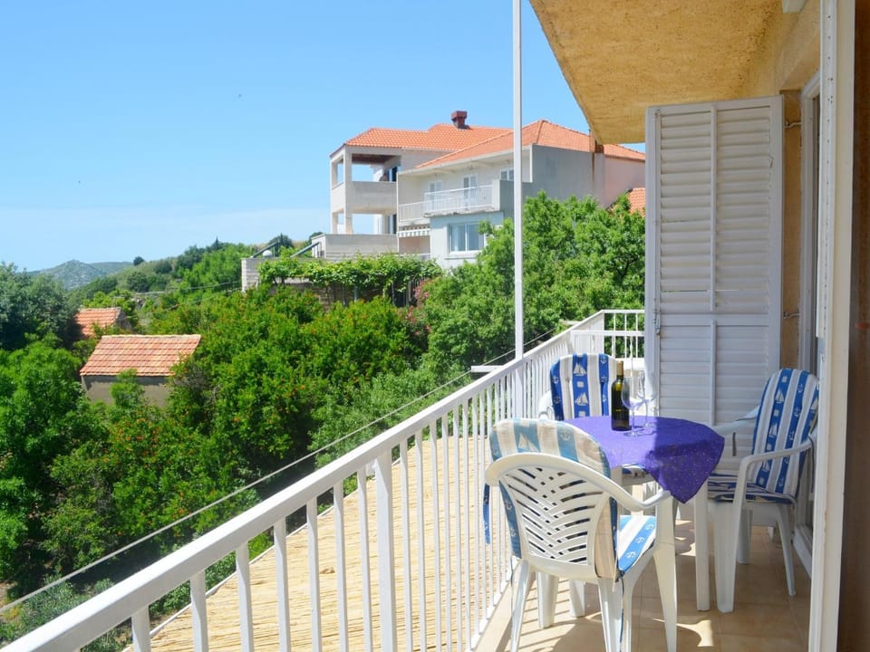 Apartments Neonila Apartment in Mlini