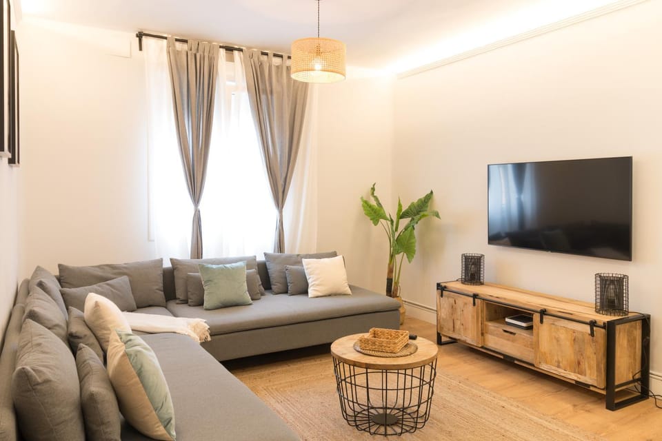 Communal lounge/ TV room, TV and multimedia, Lounge or bar, Seating area