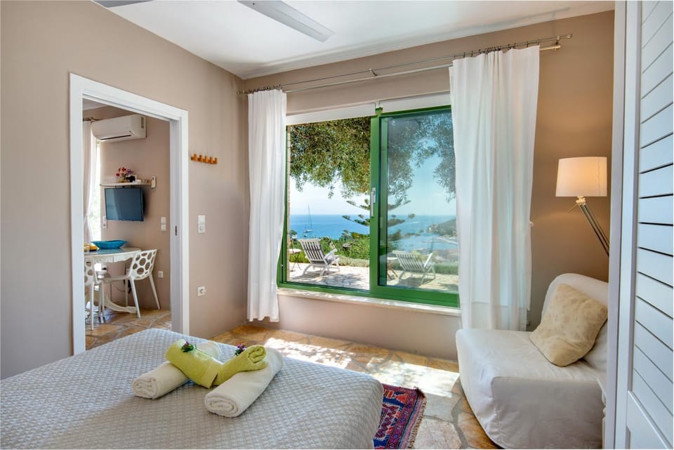 Bougainvillea House in Gaios