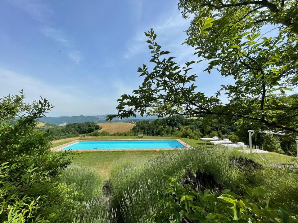 Mountain view, Swimming pool