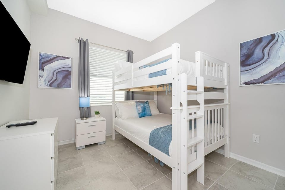 3180-405DC STOREY LAKE, CONDO 2/2 POOL VIEW Apartment in Kissimmee