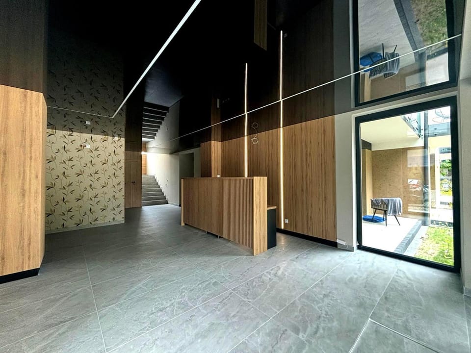 Property building, Spring, Summer, Lobby or reception, soundproof