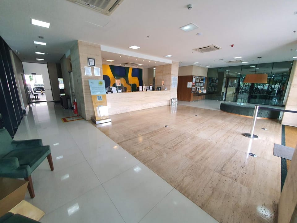 Restaurant/places to eat, Lobby or reception