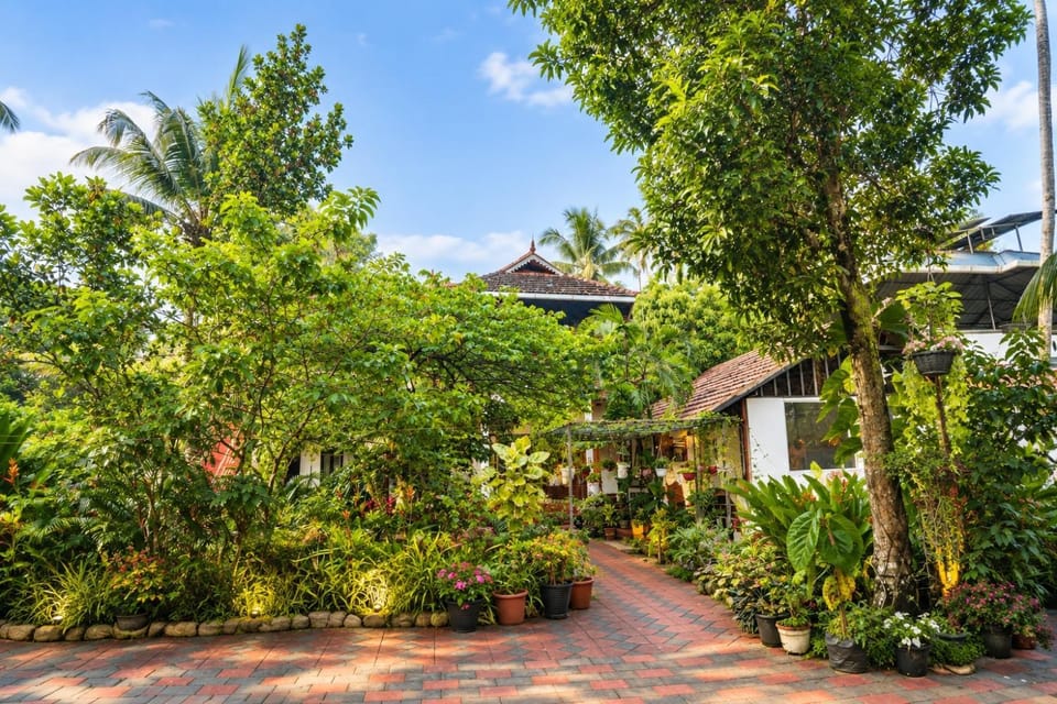 Marari Charlys Homestay Bed and Breakfast in Kerala