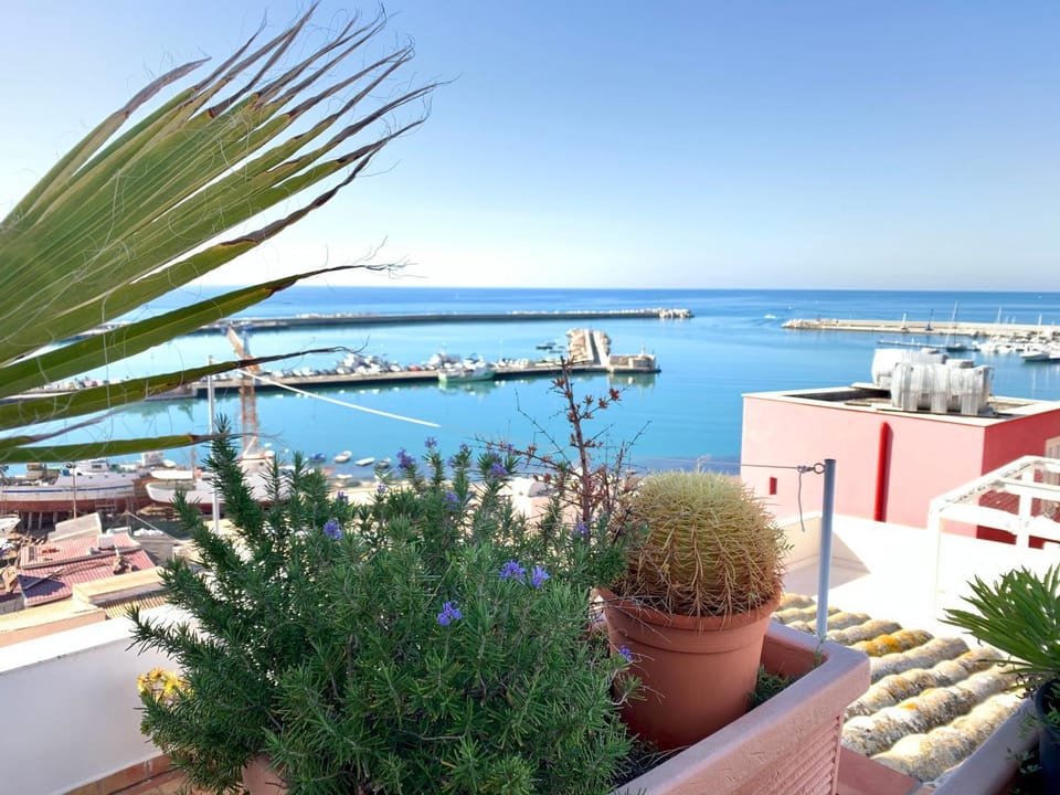 View (from property/room), Balcony/Terrace, Sea view