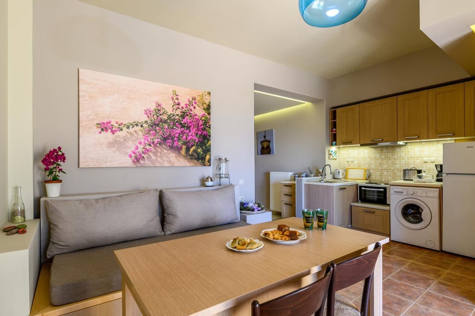 Dining area, Communal kitchen