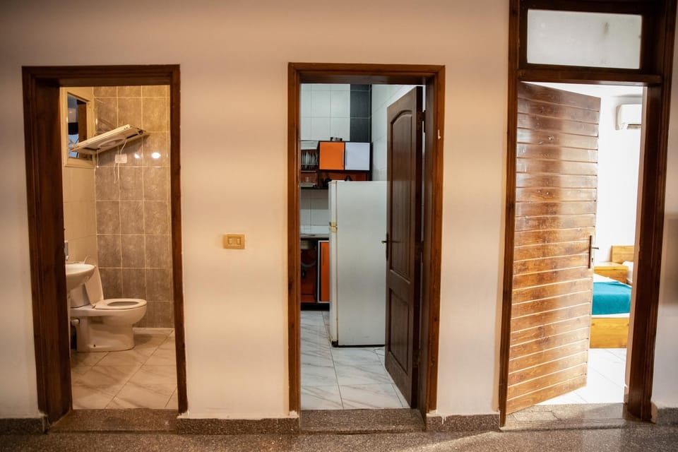Bathroom, Kitchen or kitchenette, Bedroom, kitchen