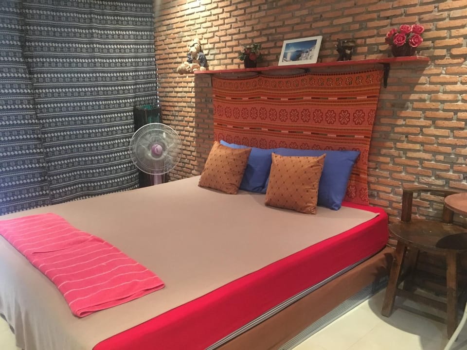 Just Chill Inn Bed and Breakfast in Chiang Mai