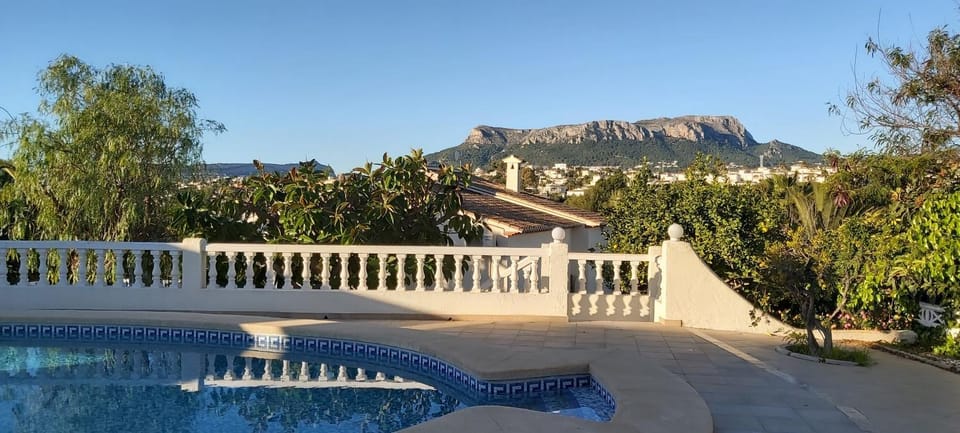 VILLA GRAN PALMERAS WITH PRIVATE POOL & AMAZING VIEW Villa in Calp