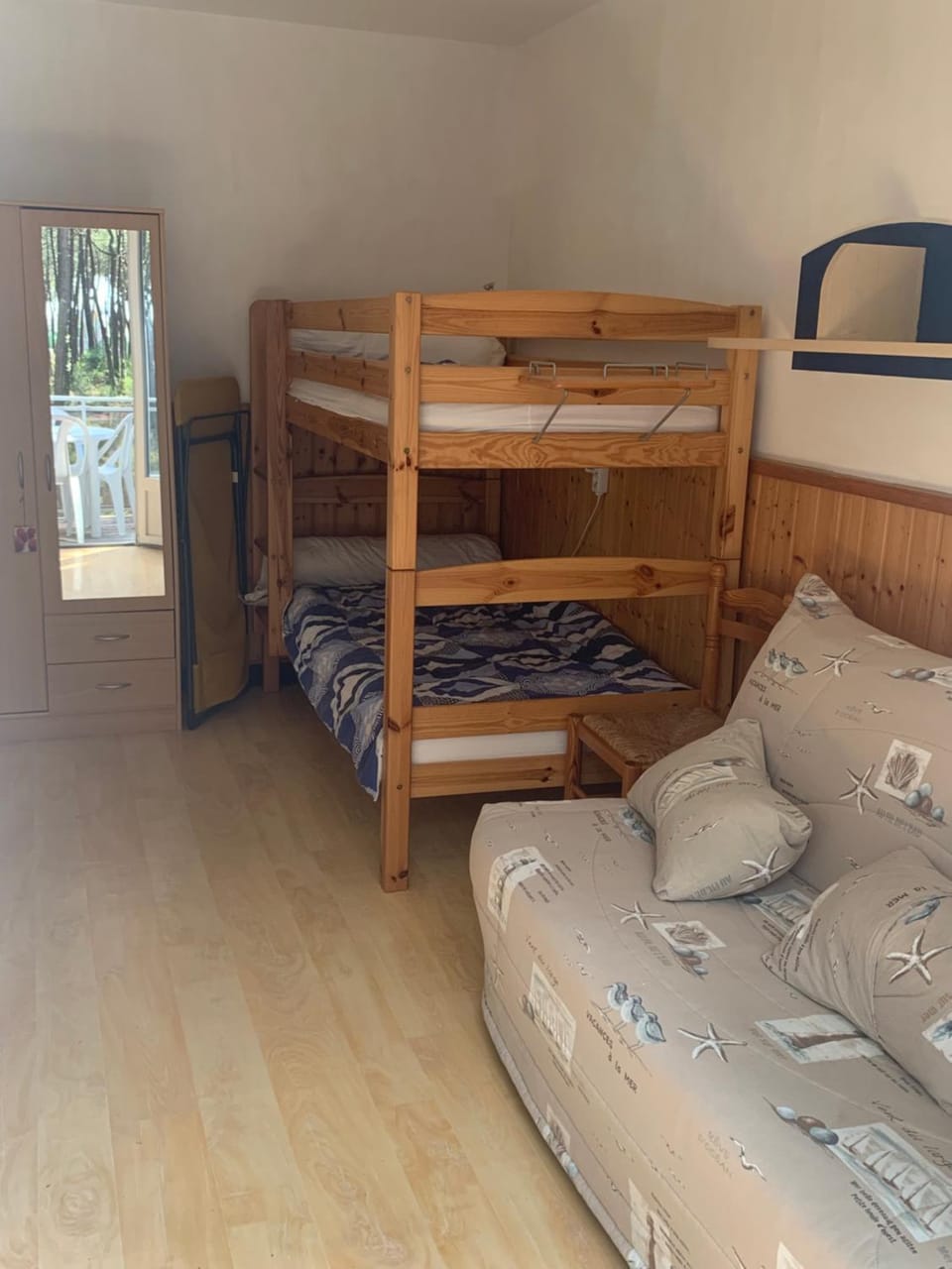 bunk bed