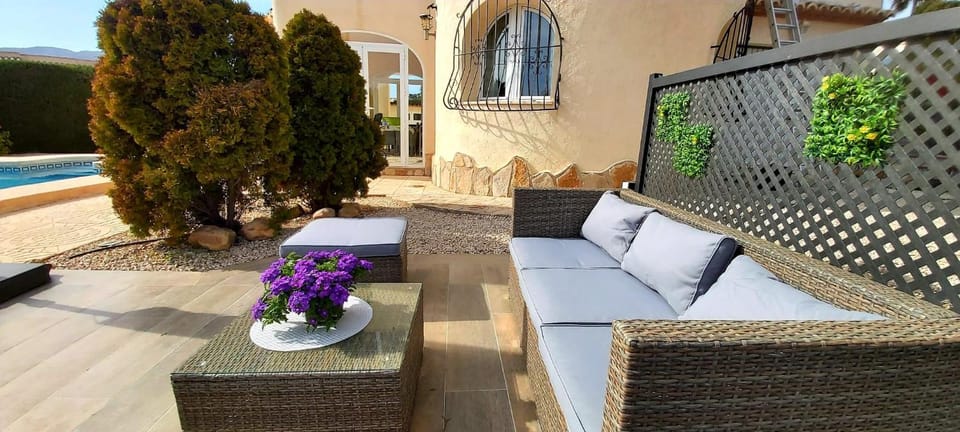 VILLA STRELITZIA WITH PRIVATE POOL & AMAZING VIEW Villa in Calp