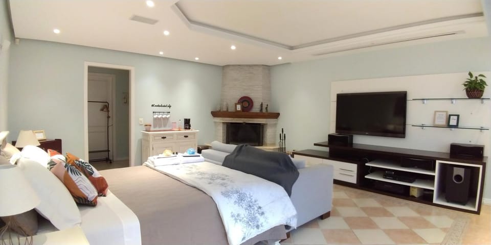 TV and multimedia, Photo of the whole room