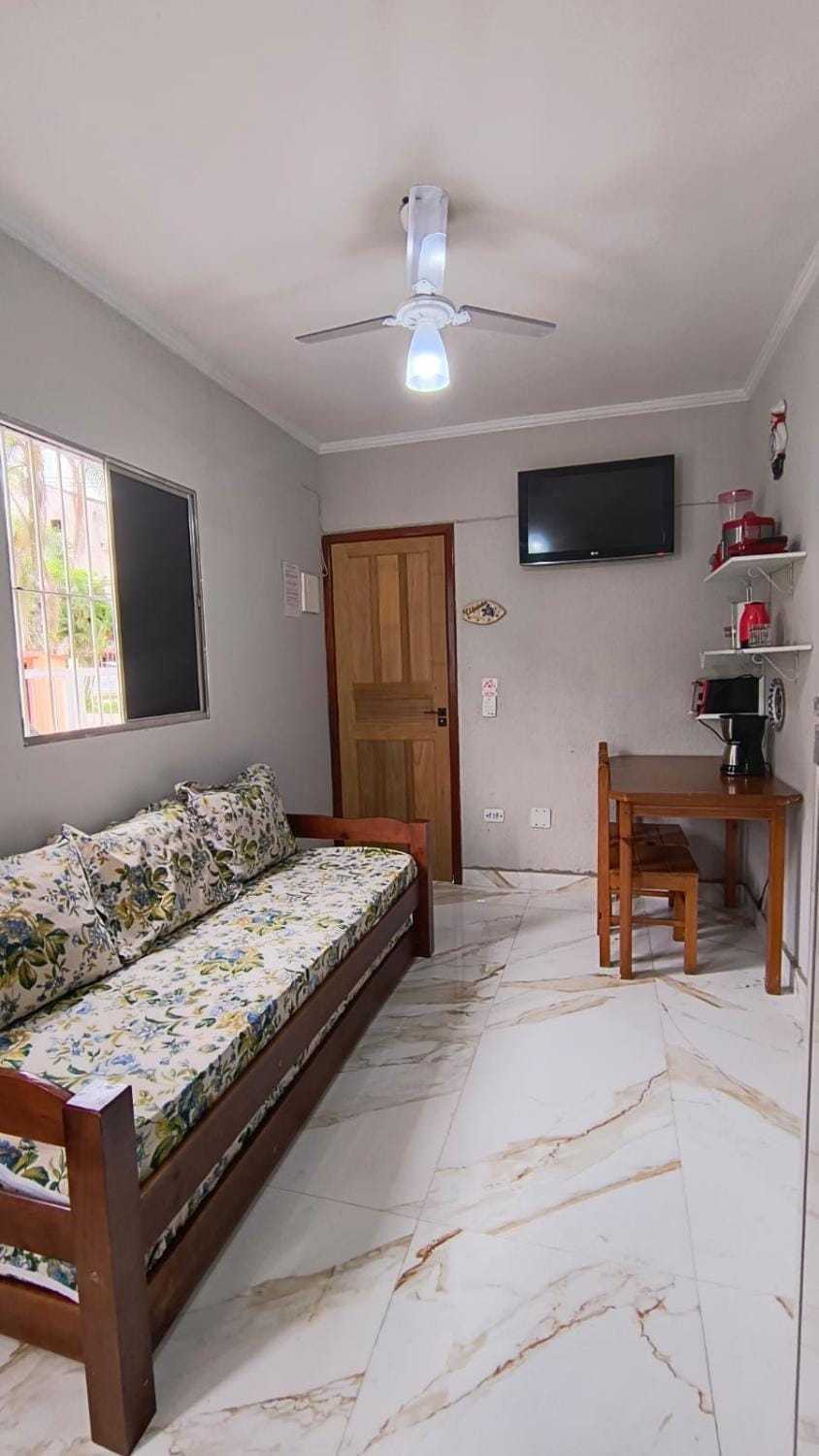 Apartamento Ubatuba - Praia grande - 260m da praia - Com Garagem Privativa Apartment in Ubatuba