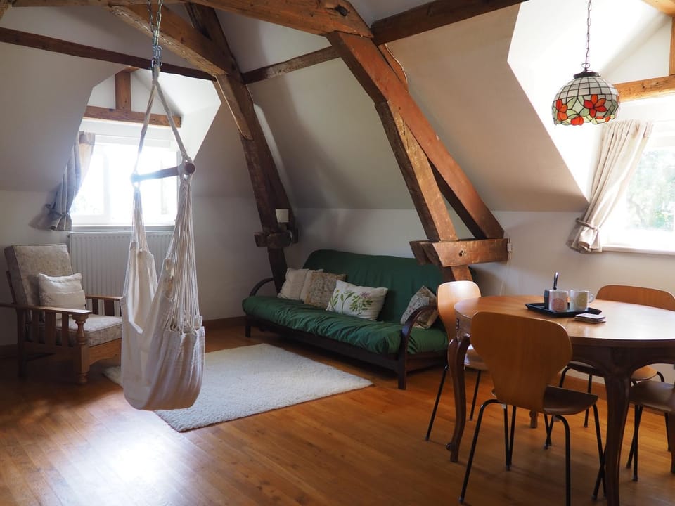 Photo of the whole room, Seating area, Dining area