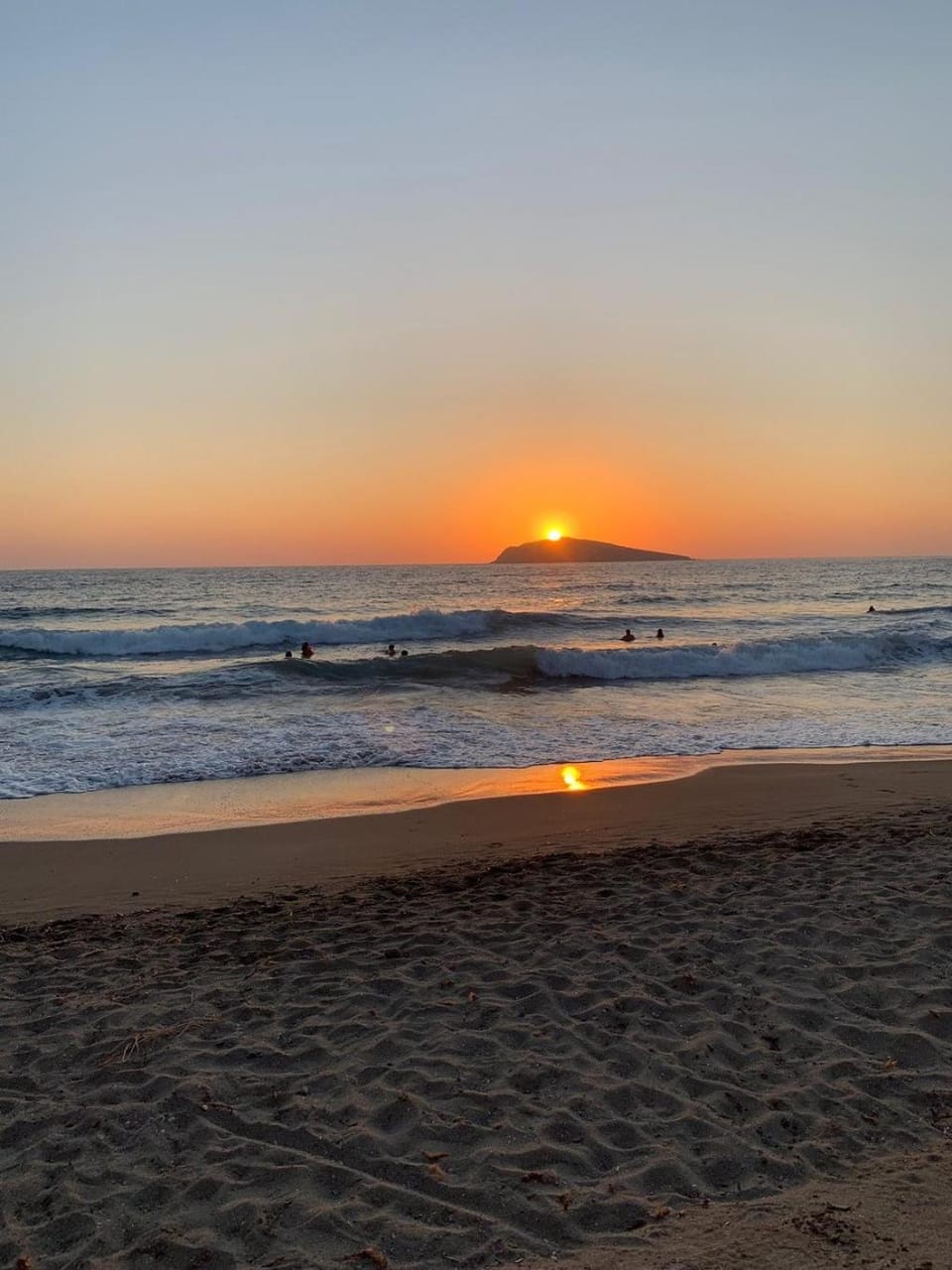 View (from property/room), View (from property/room), Landmark view, Landmark view, Sea view, Sea view, Location, Sunset