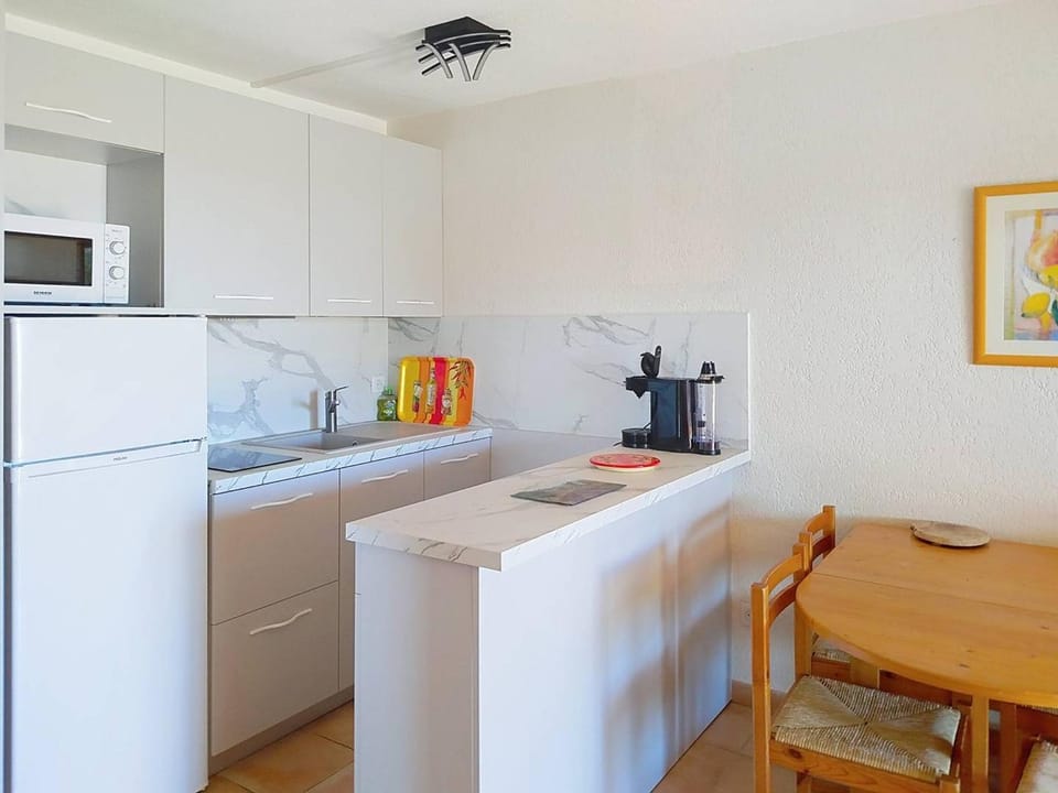 T2 cabine avec terrasse à La Favière, proche plages et commerces - FR-1-610-20 Cabin in Le Lavandou