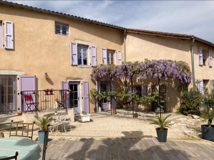 Property building, Balcony/Terrace, Garden view