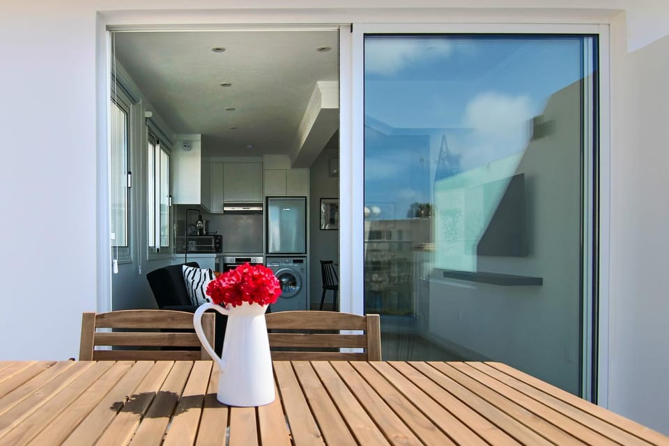 Patio, Facade/entrance, Dining area