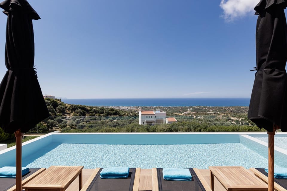 Sea view, Swimming pool