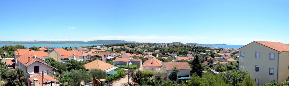 Lake view, Sea view