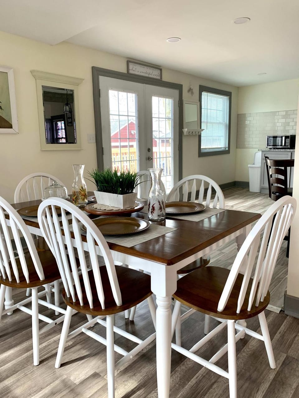 Group HQ, 9BR Near Falls, Casino & Attractions House in Niagara Falls