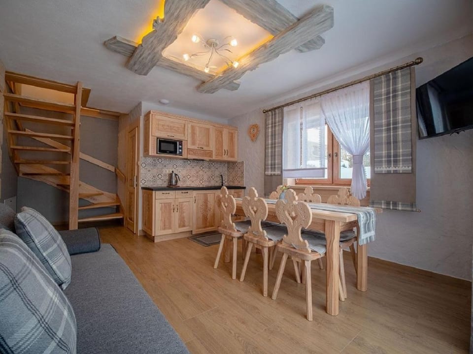 Kitchen or kitchenette, Living room, Dining area