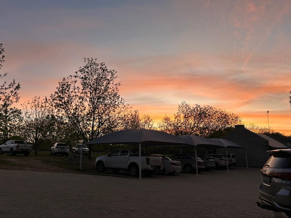 Sunset, Parking