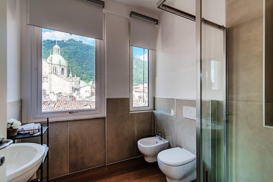 Bathroom, City view