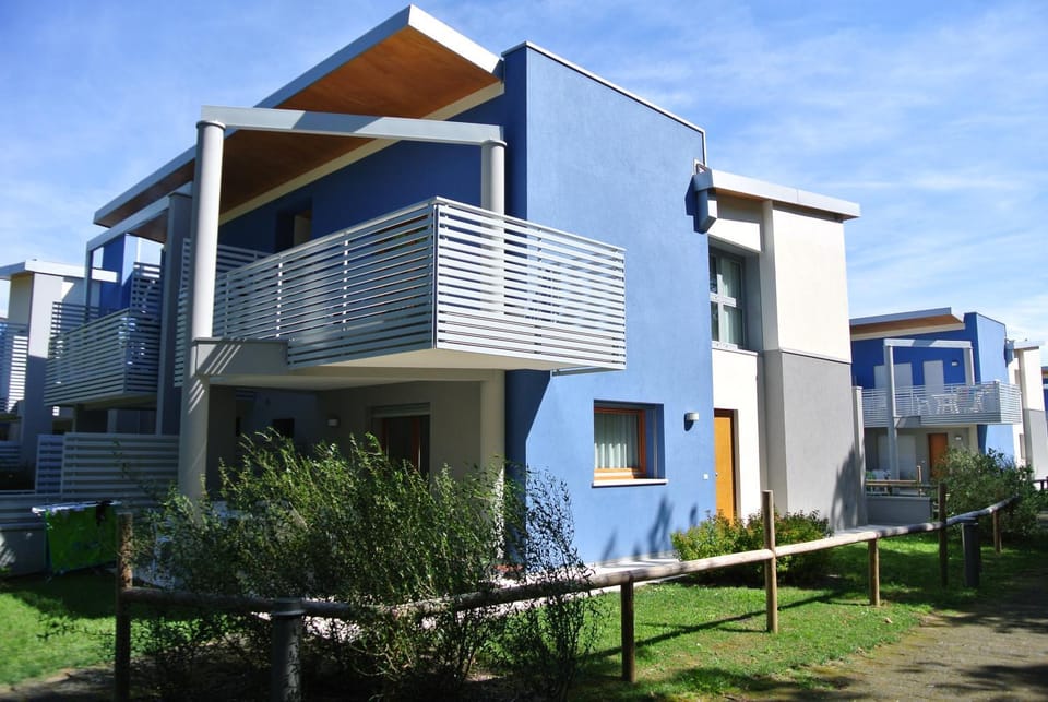 Property building, Garden, Garden view
