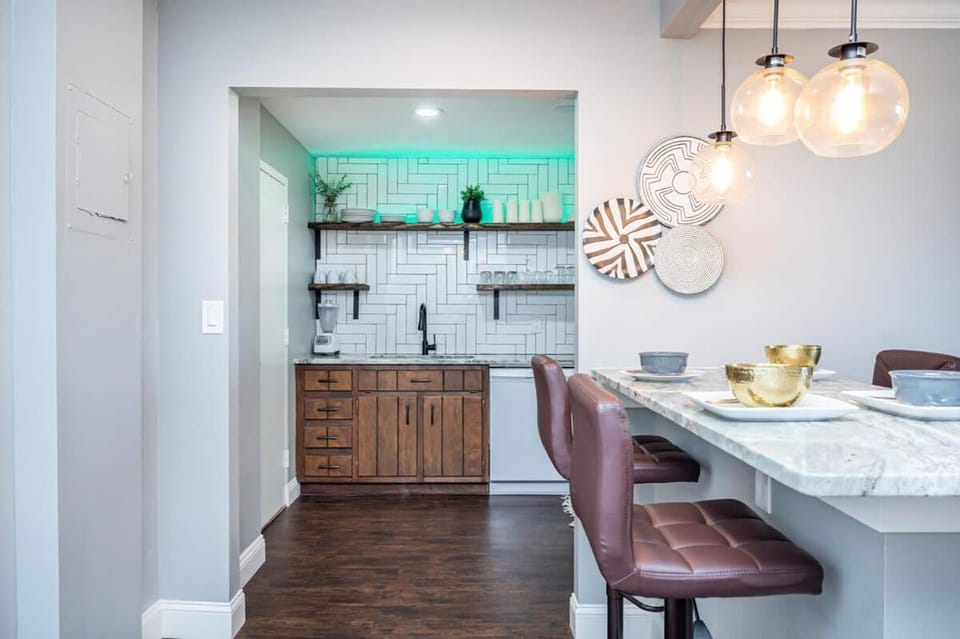 Atlanta Downtown! King Bed! Paid Onsite Parking! LM2102 Apartment in Atlanta