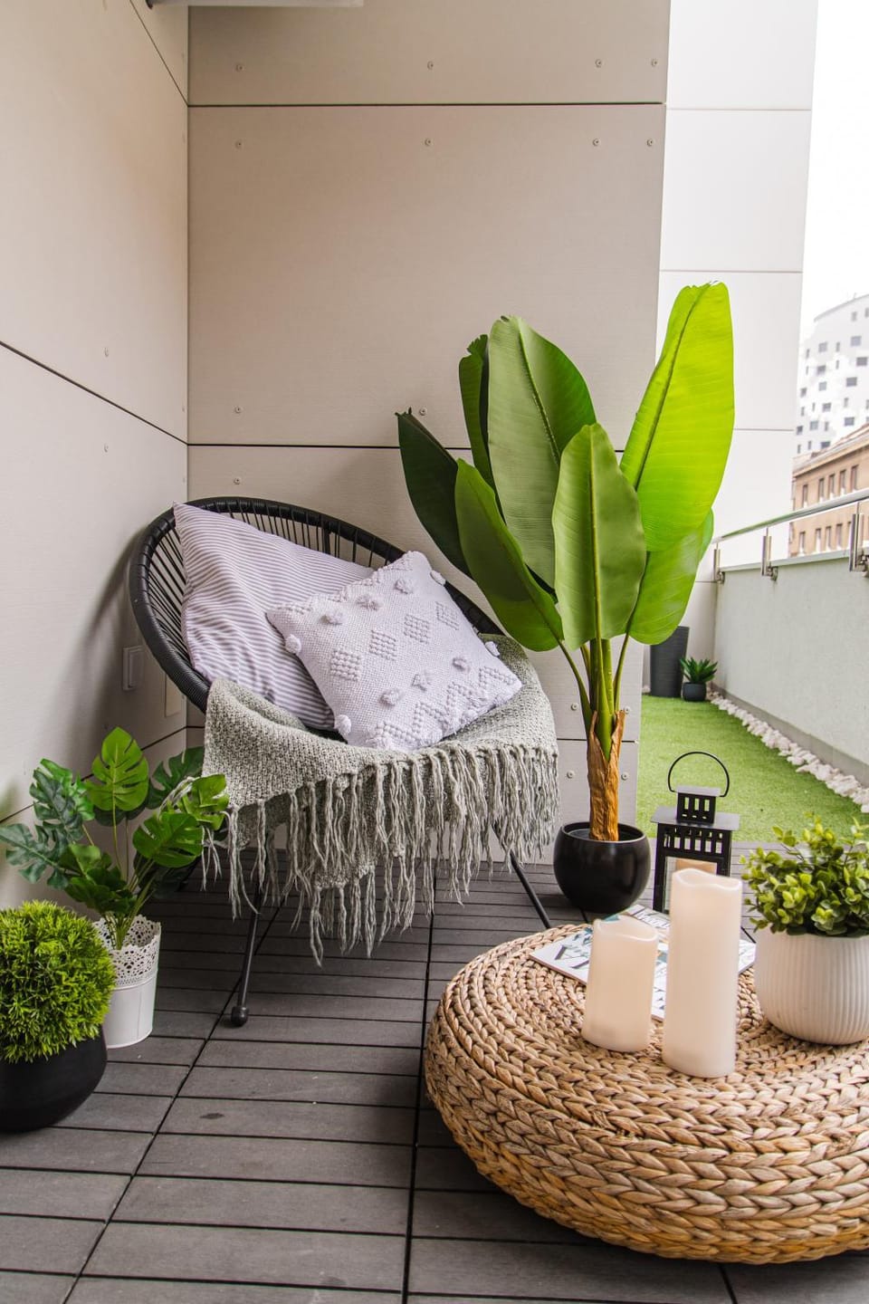Property building, Patio, Day, View (from property/room), Balcony/Terrace, Balcony/Terrace, Seating area, Location