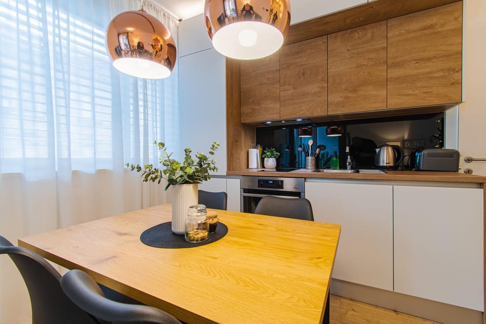 Coffee/tea facilities, Kitchen or kitchenette, Living room, Seating area, Dining area, Location, internet, oven, stove, toaster