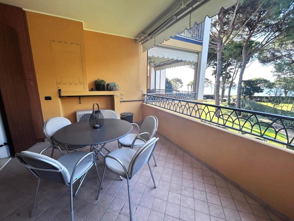 Balcony/Terrace, Balcony/Terrace
