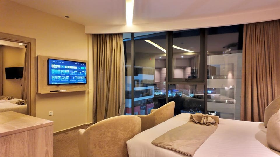 TV and multimedia, Living room, Seating area