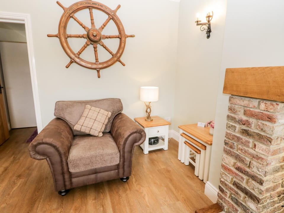 Shipswheel Cottage at Broadings Farm House in England