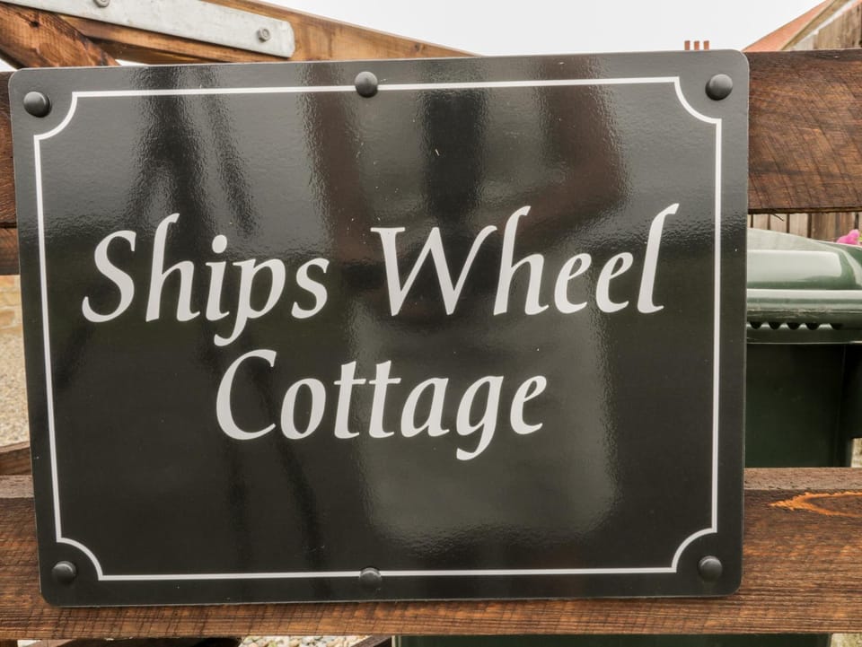 Shipswheel Cottage at Broadings Farm House in England
